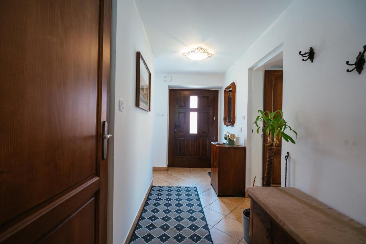 Stol Apartments Zirovnica Εξωτερικό φωτογραφία